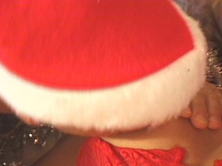 Santa knows how to treat his elves!! 1/5