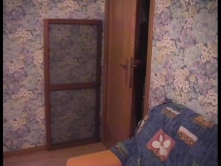 Kinky blonde in red 2/6